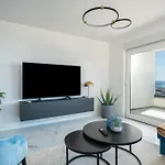 Luxury With Swimming Pool 公寓 *